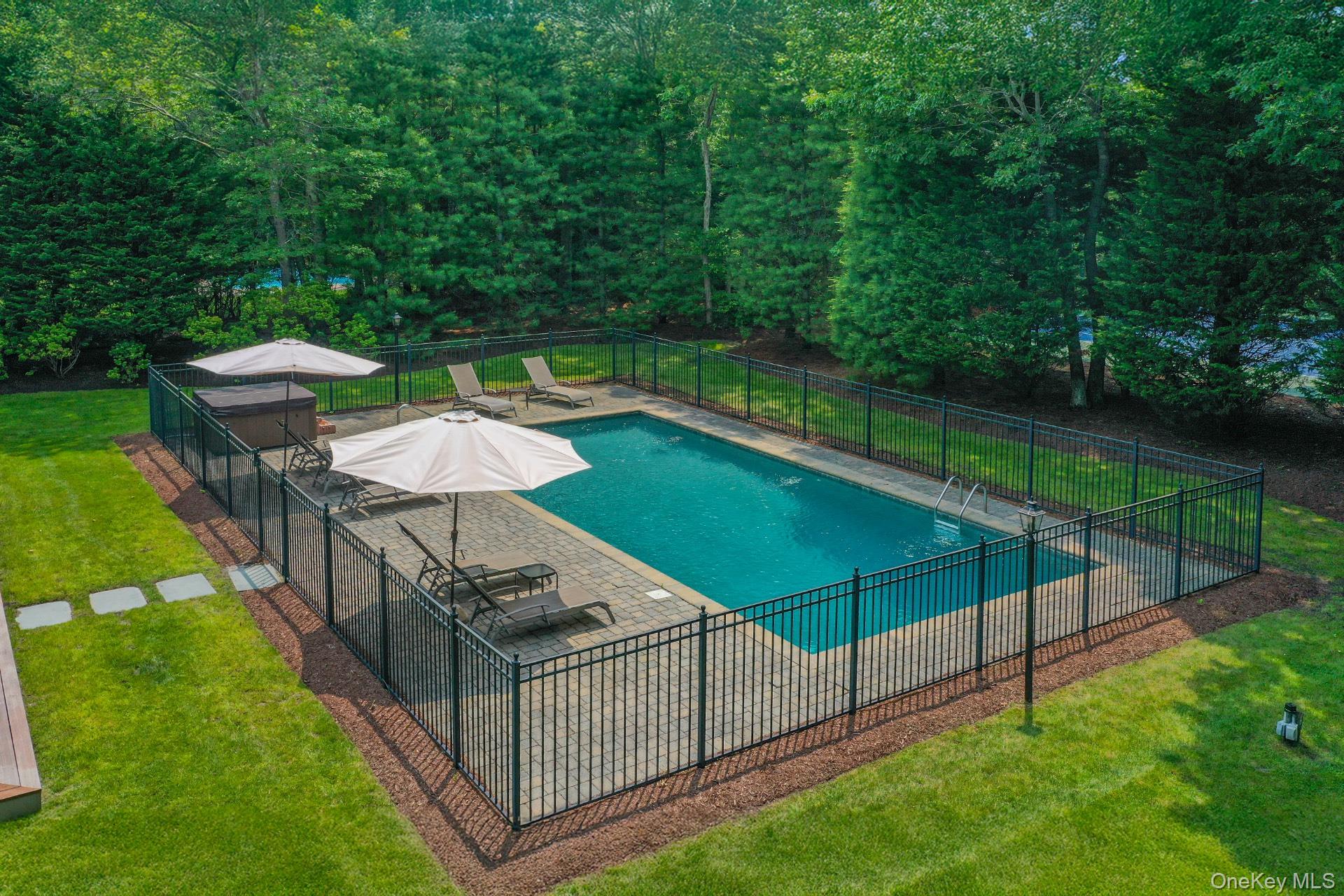 19 Arbutus Road, Quogue, NY 11959