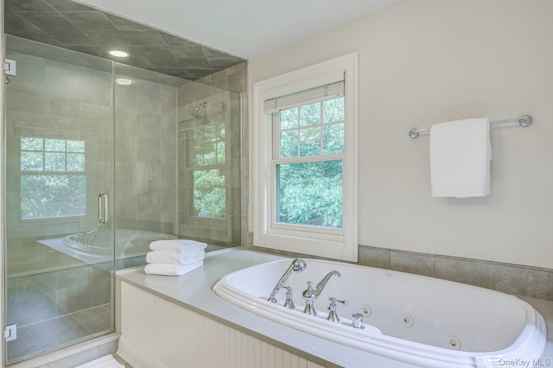 19 Arbutus Road, Quogue, NY 11959