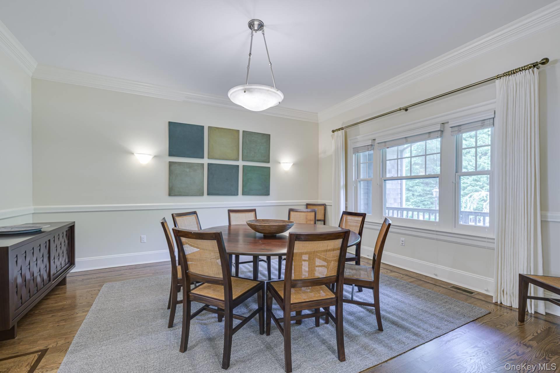 19 Arbutus Road, Quogue, NY 11959