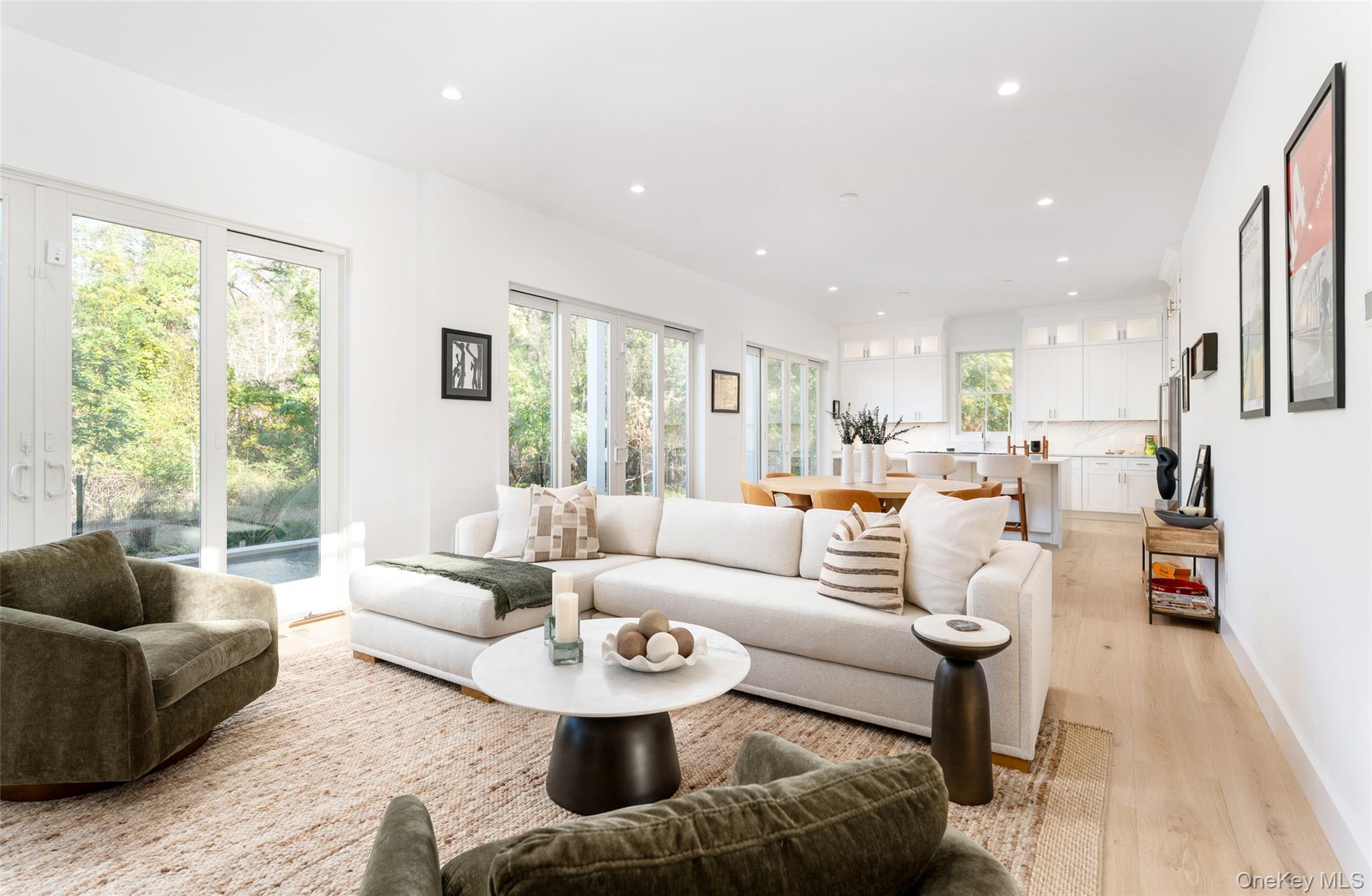 37 Peconic Bay, Southampton, NY 11968