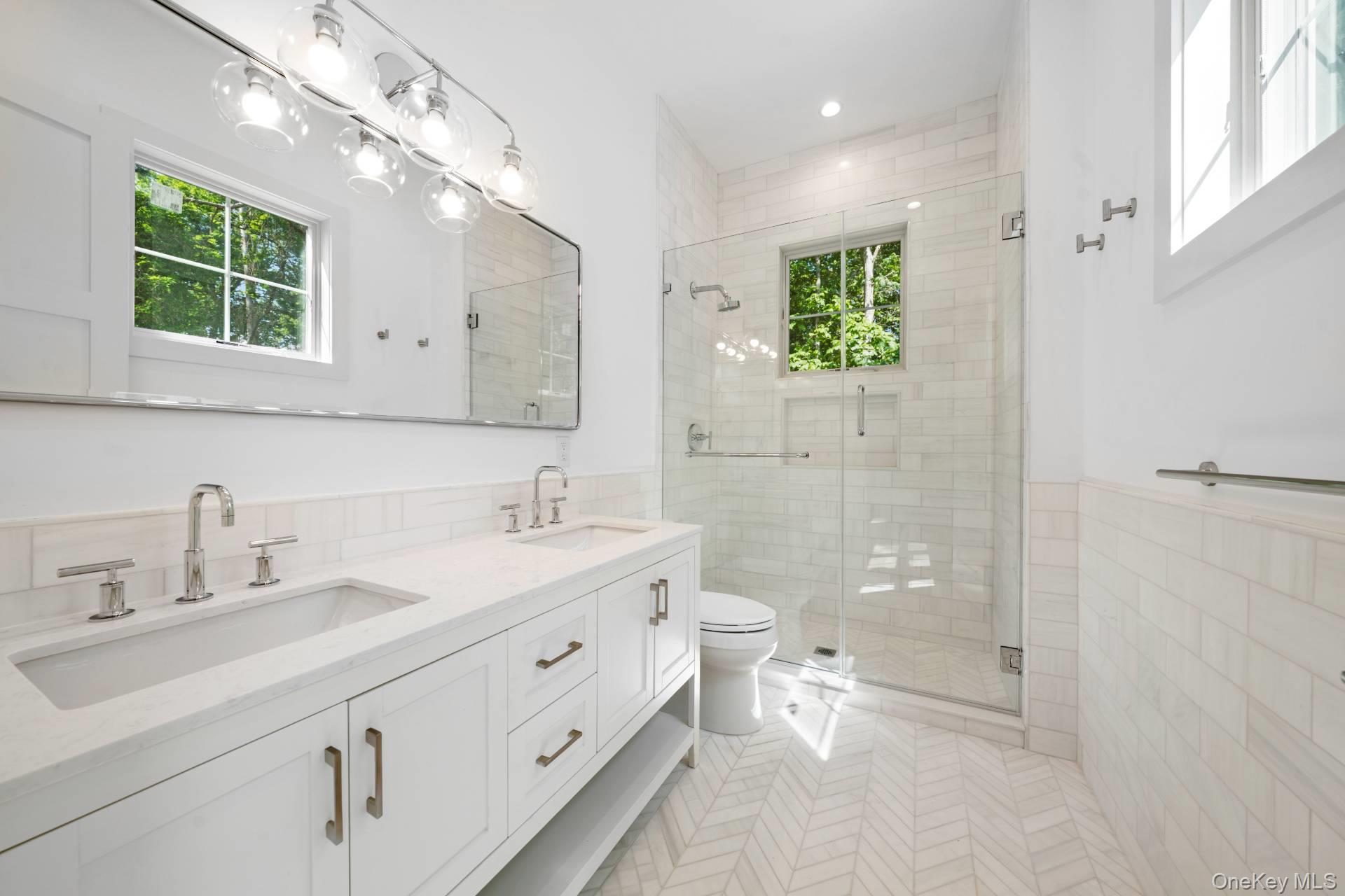 37 Peconic Bay, Southampton, NY 11968