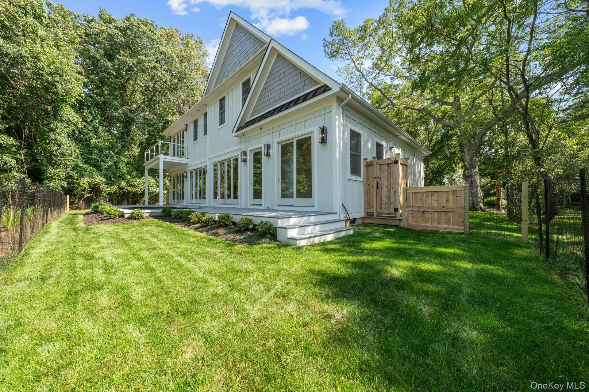 37 Peconic Bay, Southampton, NY 11968