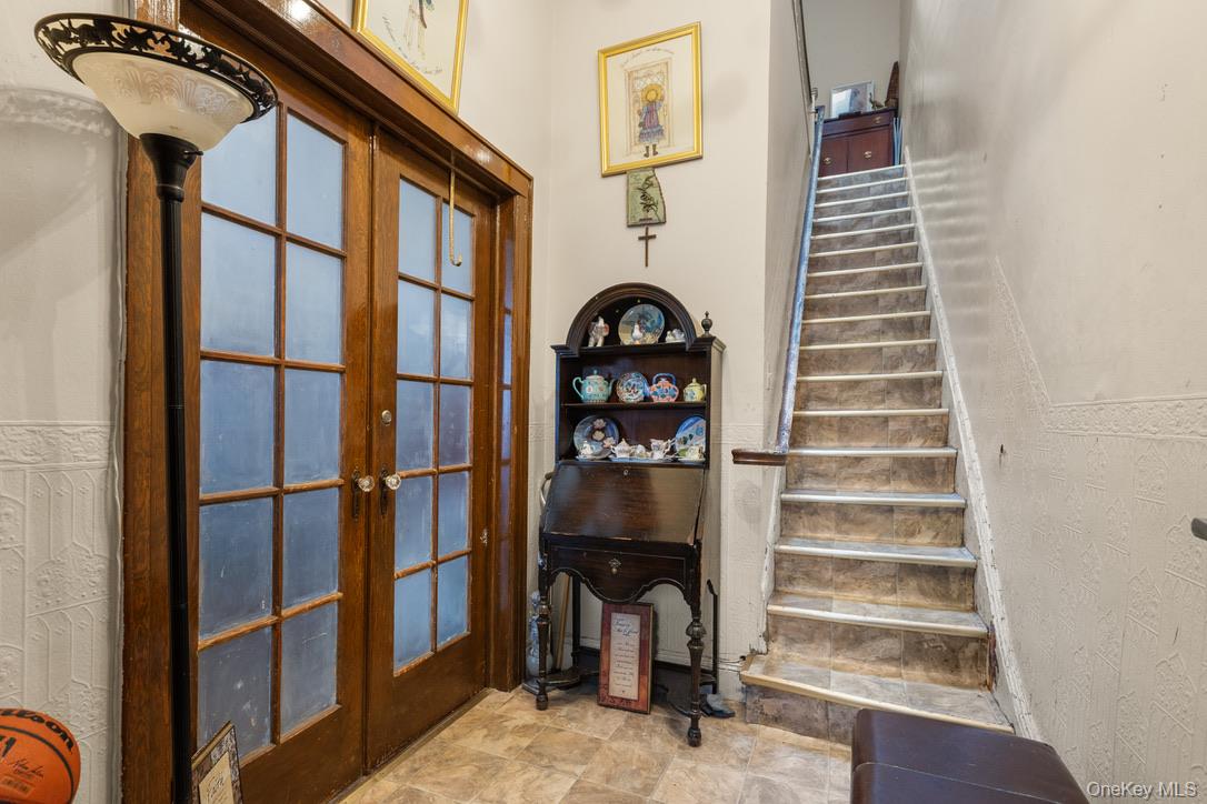 15 Bleecker Street, Brooklyn, NY 11221