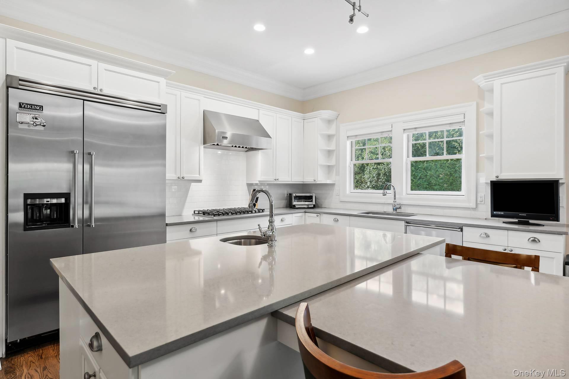 23 Arbutus Road, Quogue, NY 11959