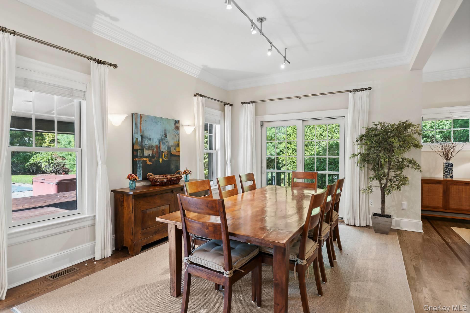 23 Arbutus Road, Quogue, NY 11959