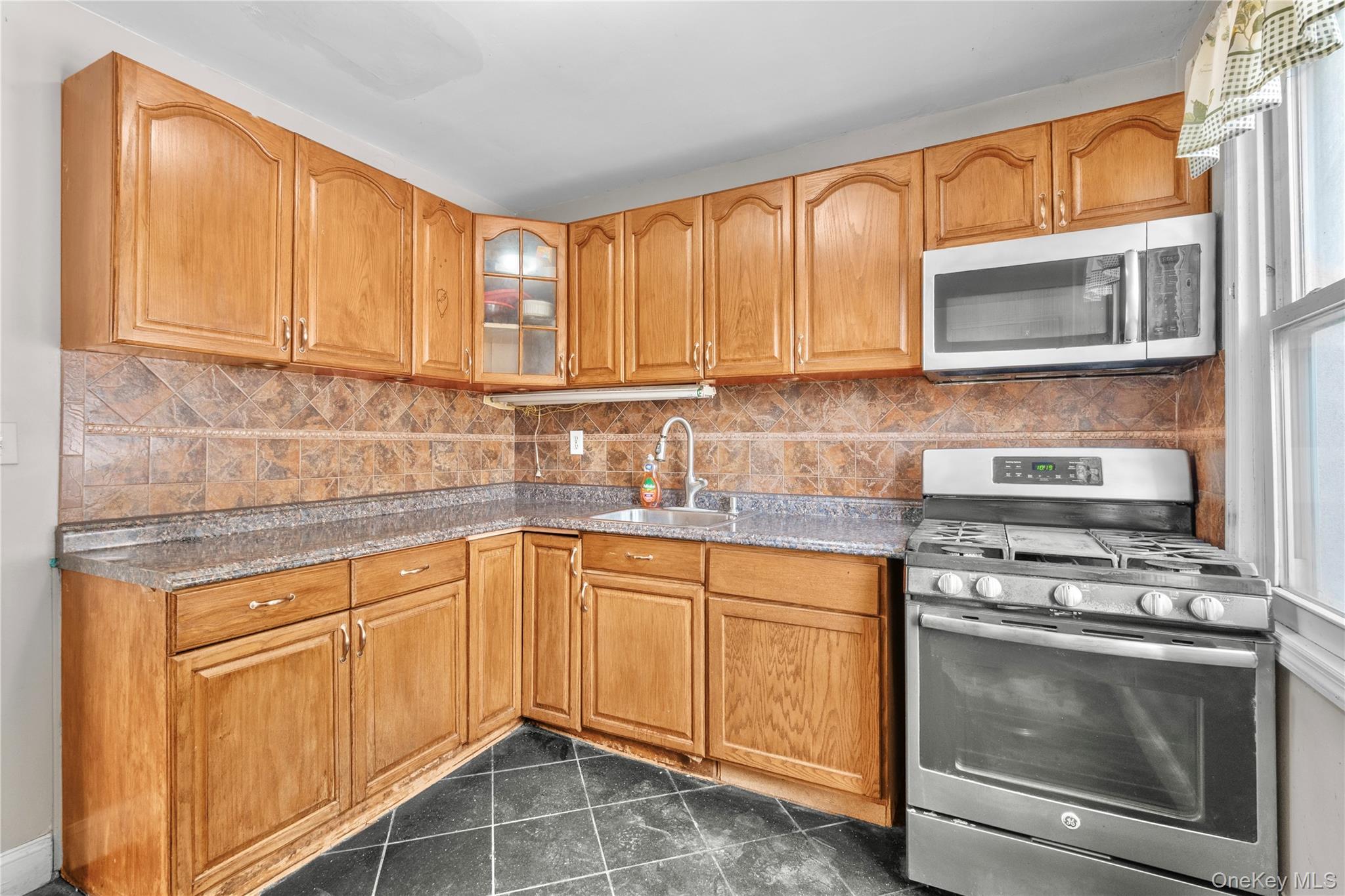 9029 178th Street, Hollis, NY 11423