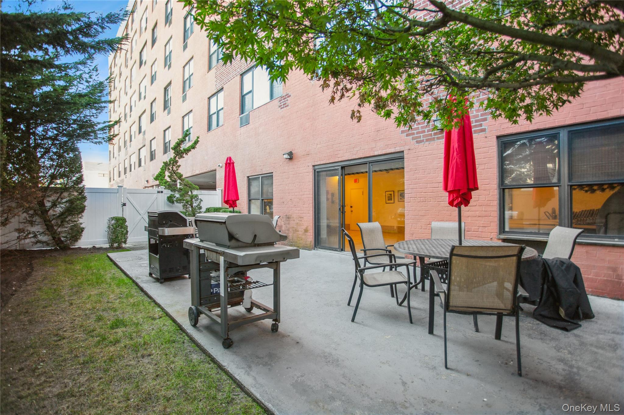 333 E Broadway # 3B, Long Beach, NY 11561