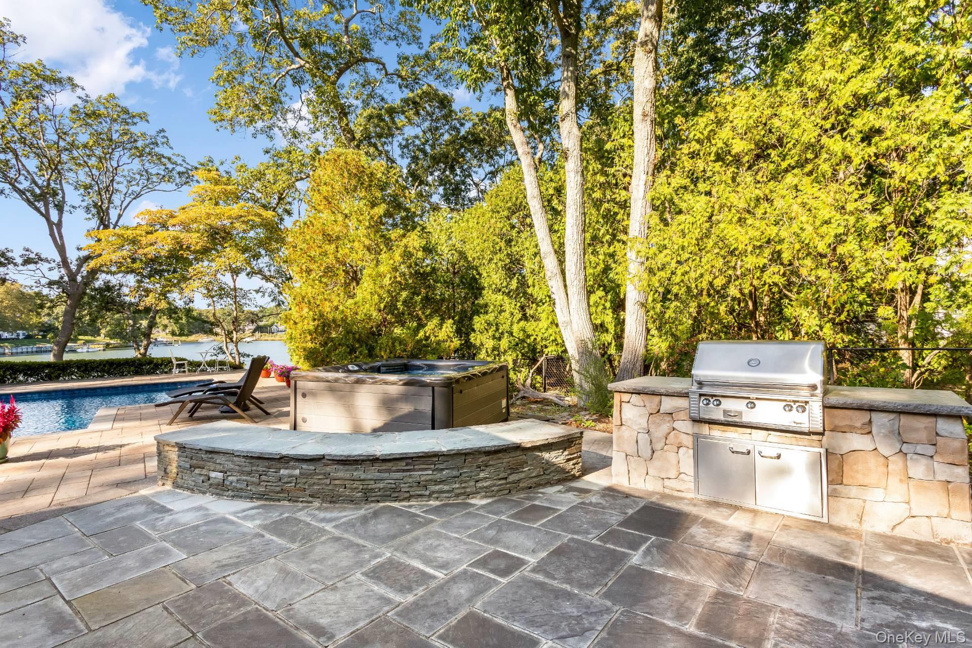 3693 Pine Neck Road, Southold, NY 11971