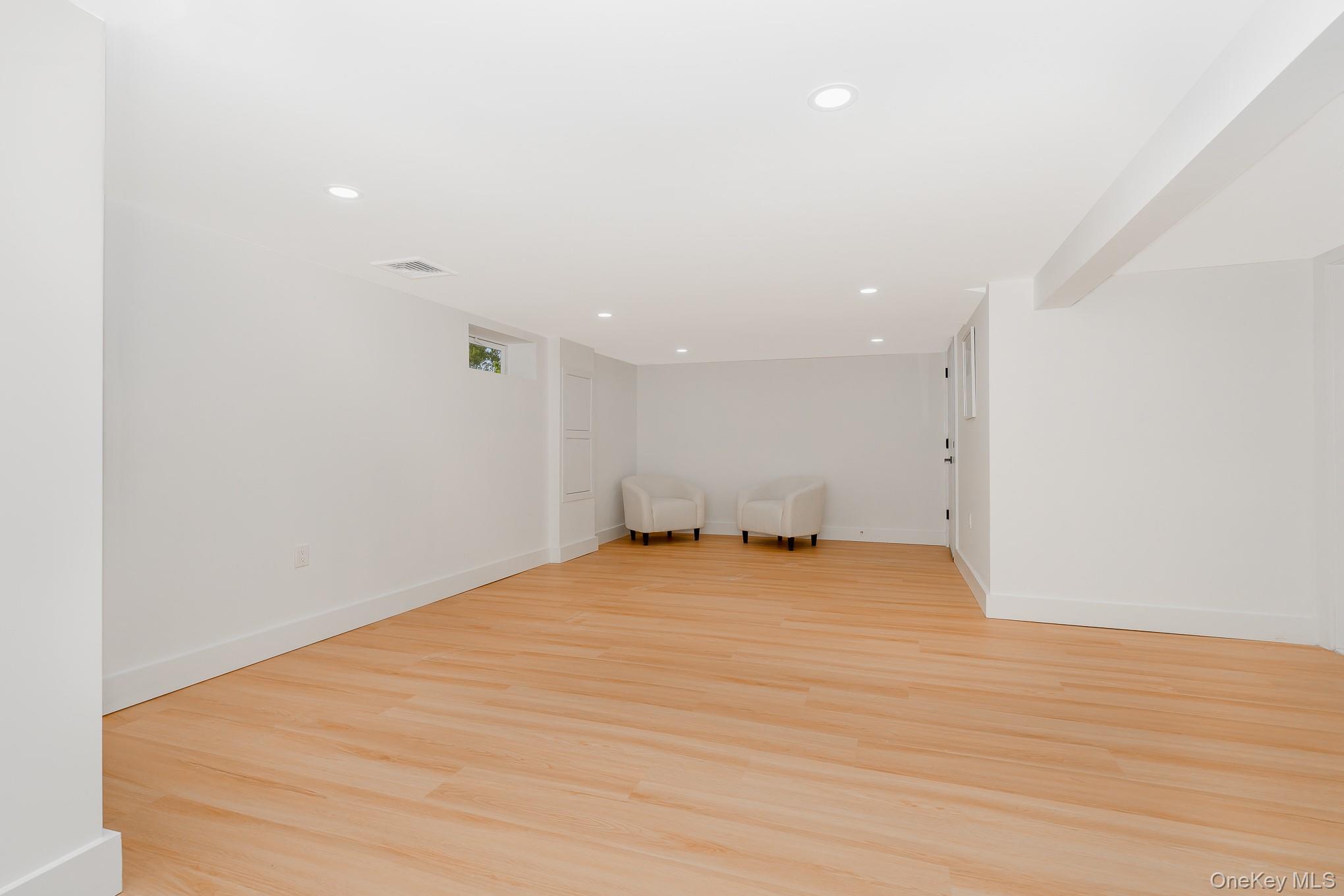 5 Huron Avenue, Massapequa, NY 11758