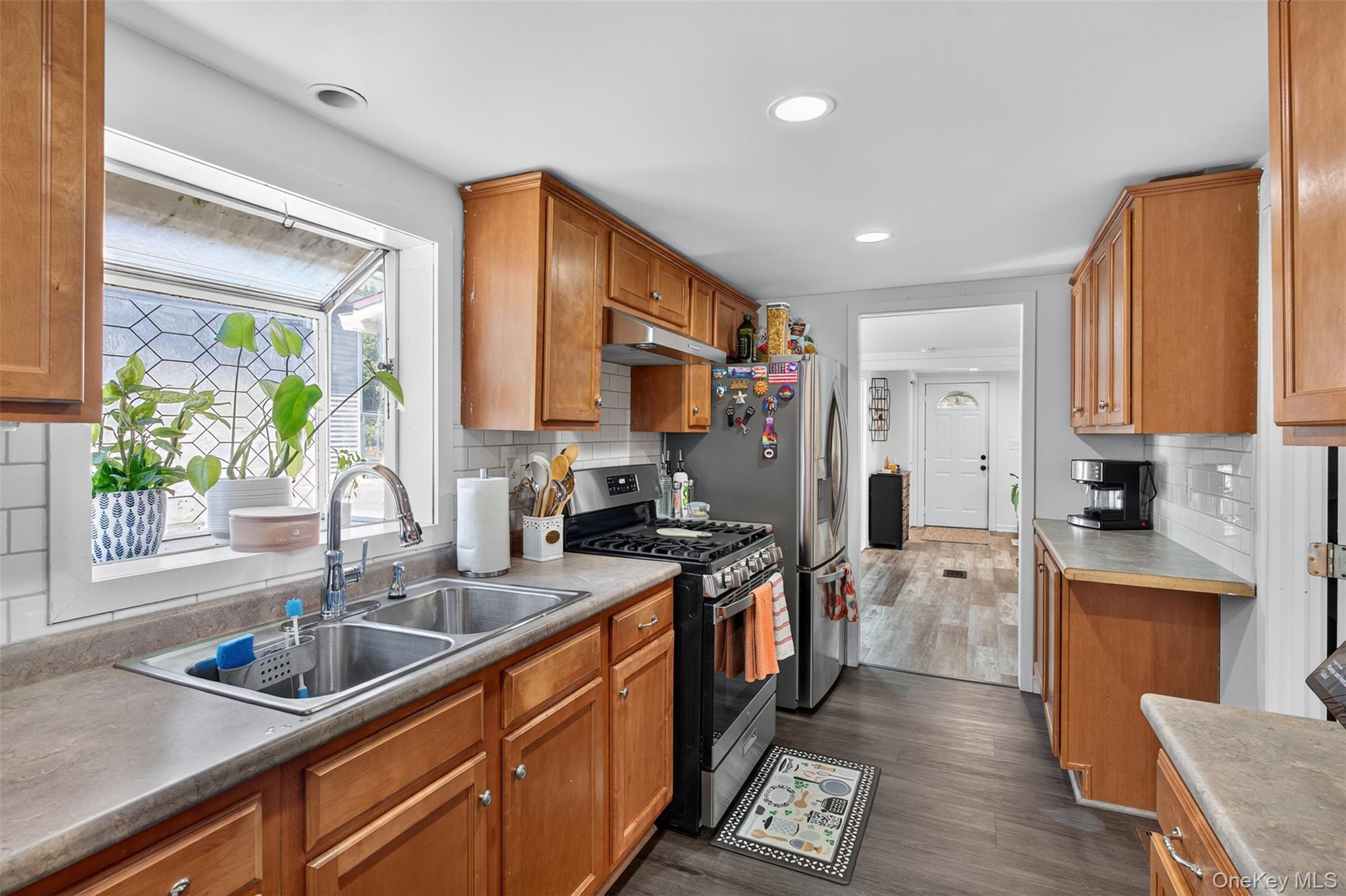 83 Poplar Street, Newburgh, NY 12550