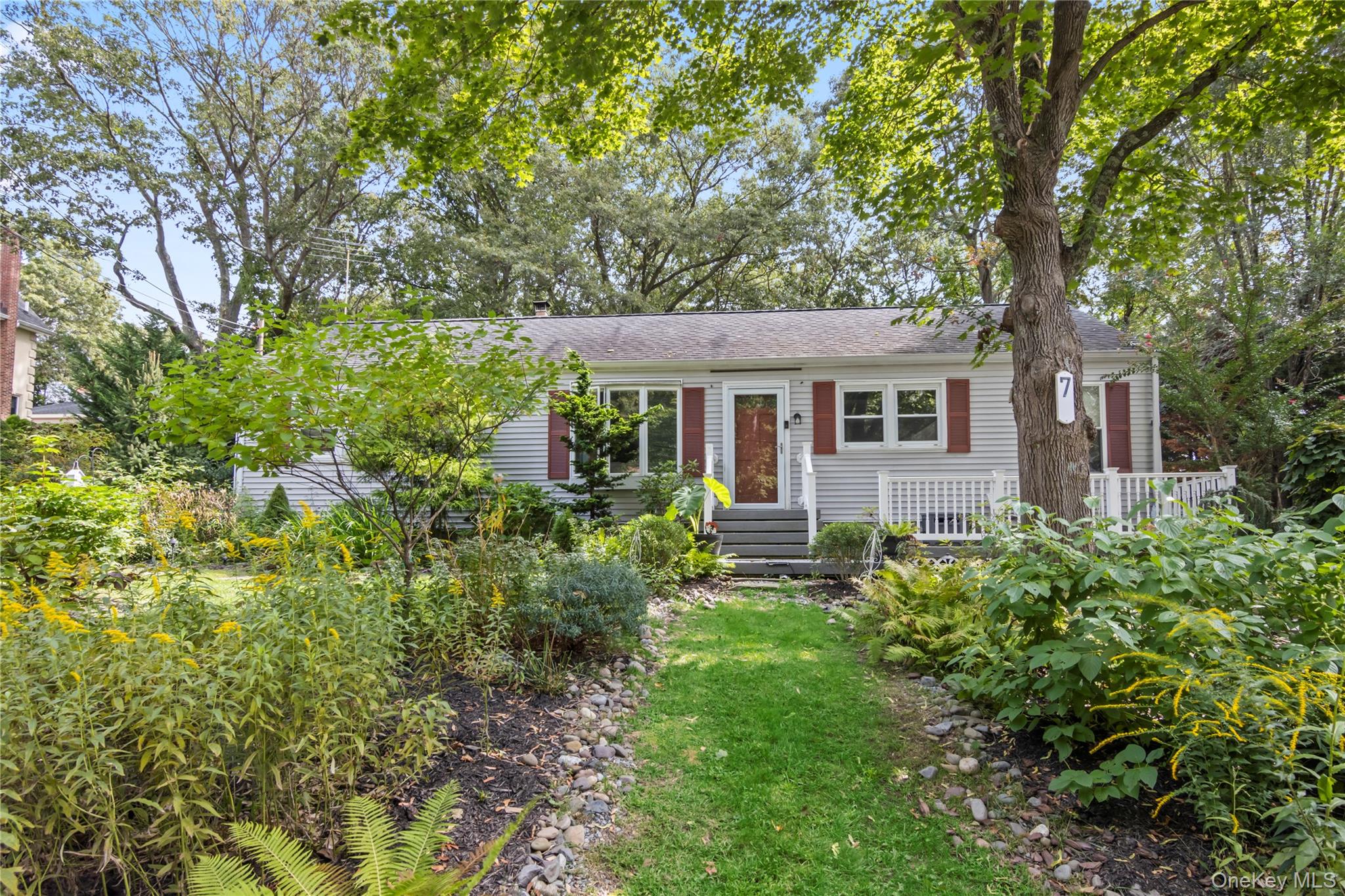 7 Dillmont Drive, Smithtown, NY 11787