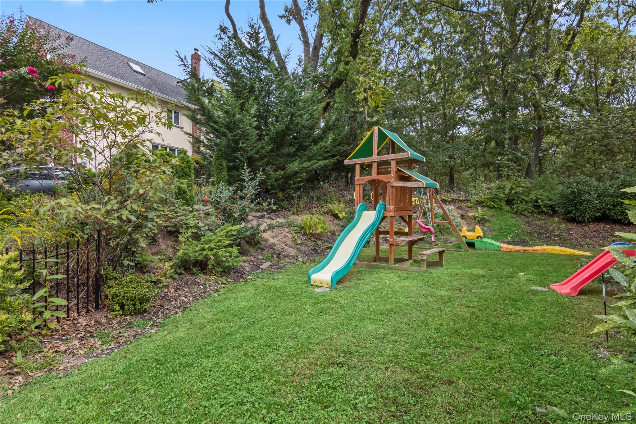 7 Dillmont Drive, Smithtown, NY 11787