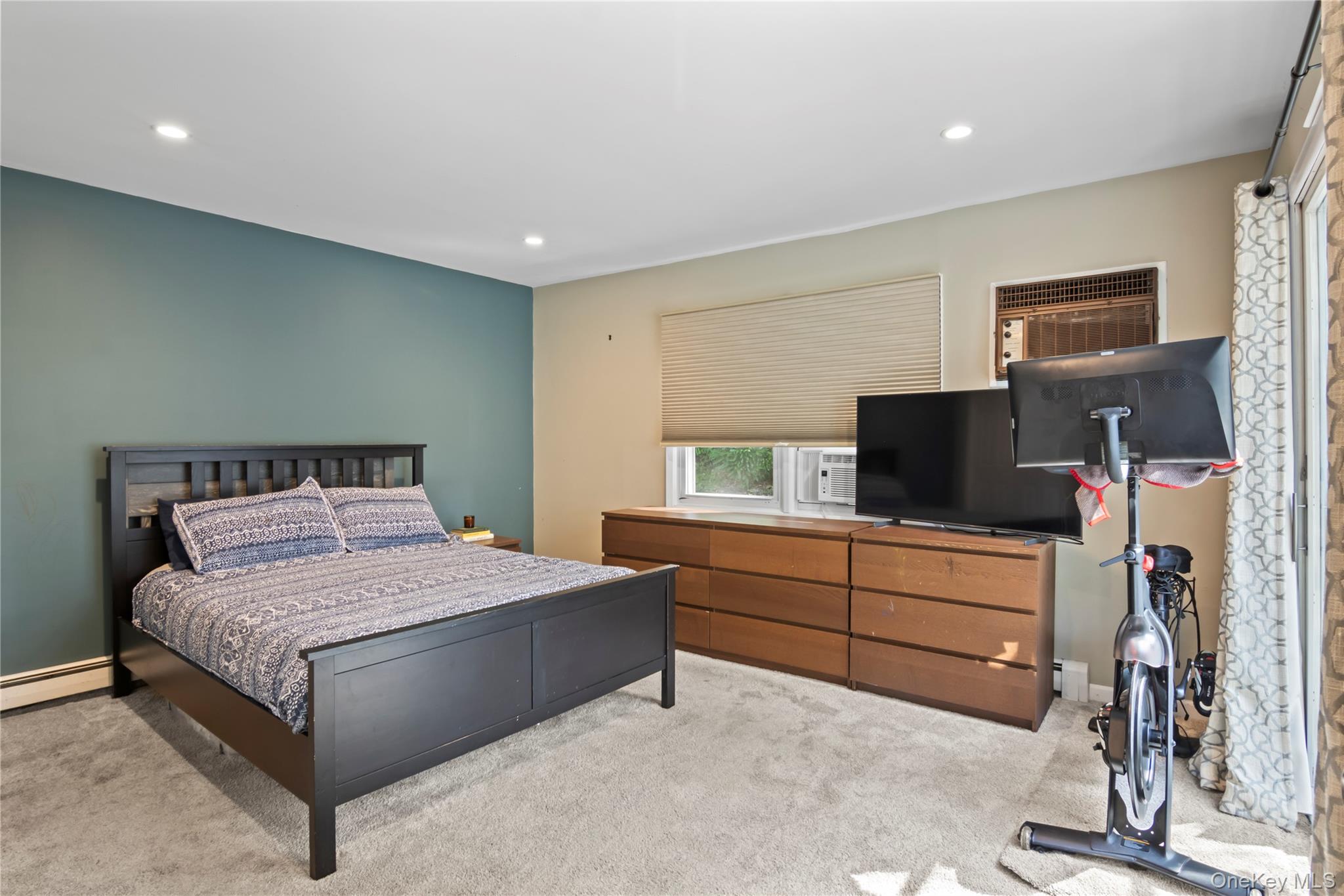 7 Dillmont Drive, Smithtown, NY 11787