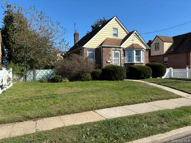 31 Claflin Boulevard, Franklin Square, NY 11010