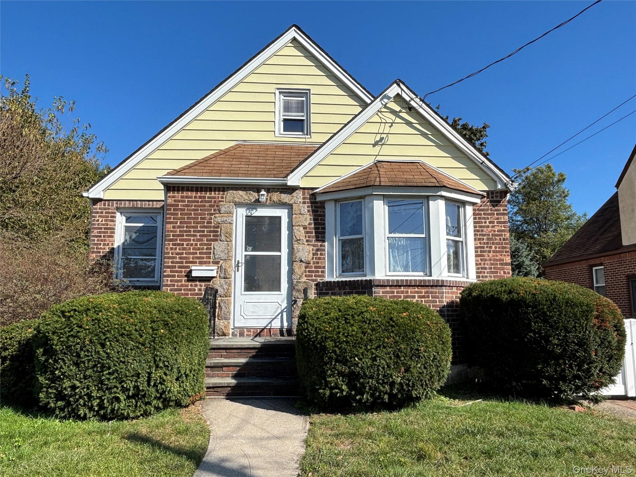 31 Claflin Boulevard, Franklin Square, NY 11010