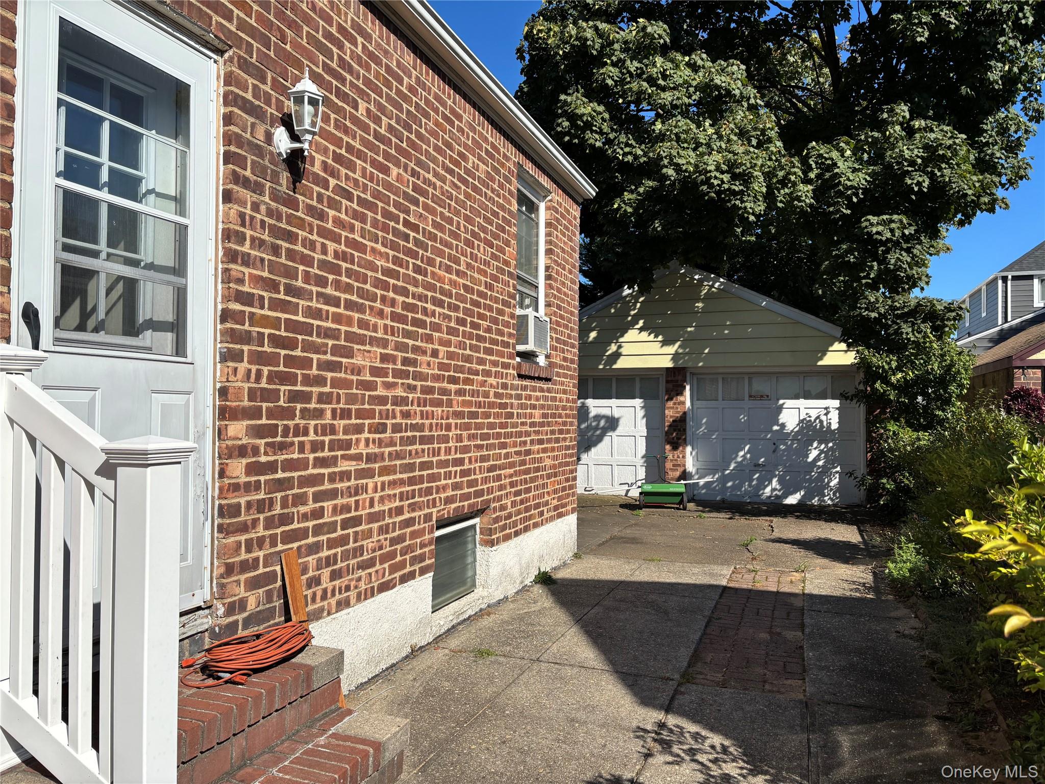 31 Claflin Boulevard, Franklin Square, NY 11010