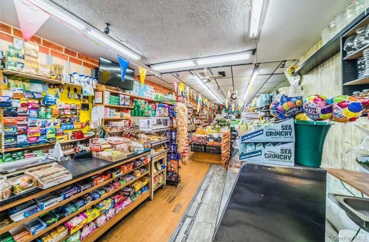 8505 Jamaica Avenue, Woodhaven, NY 11421