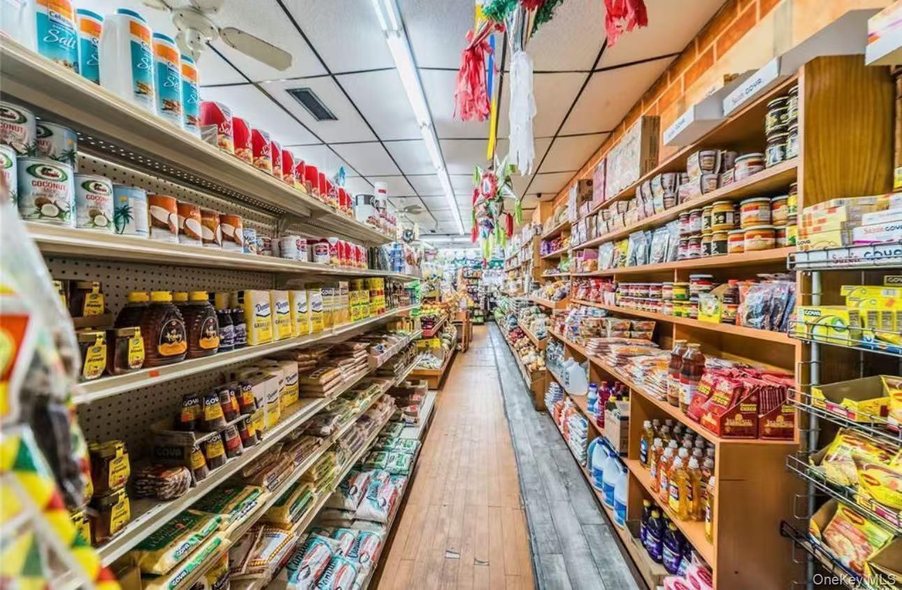 8505 Jamaica Avenue, Woodhaven, NY 11421