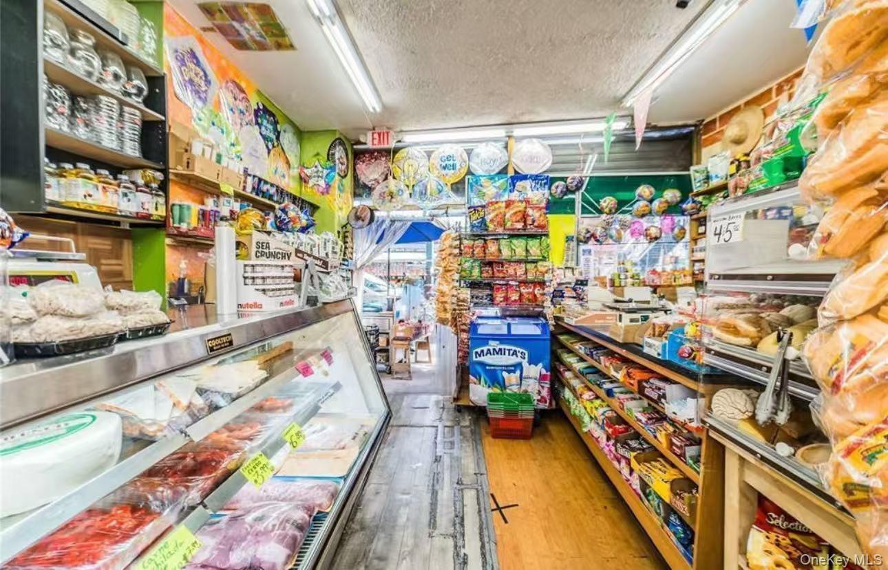 8505 Jamaica Avenue, Woodhaven, NY 11421