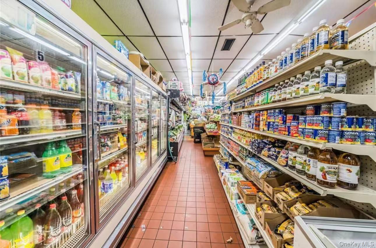 8505 Jamaica Avenue, Woodhaven, NY 11421