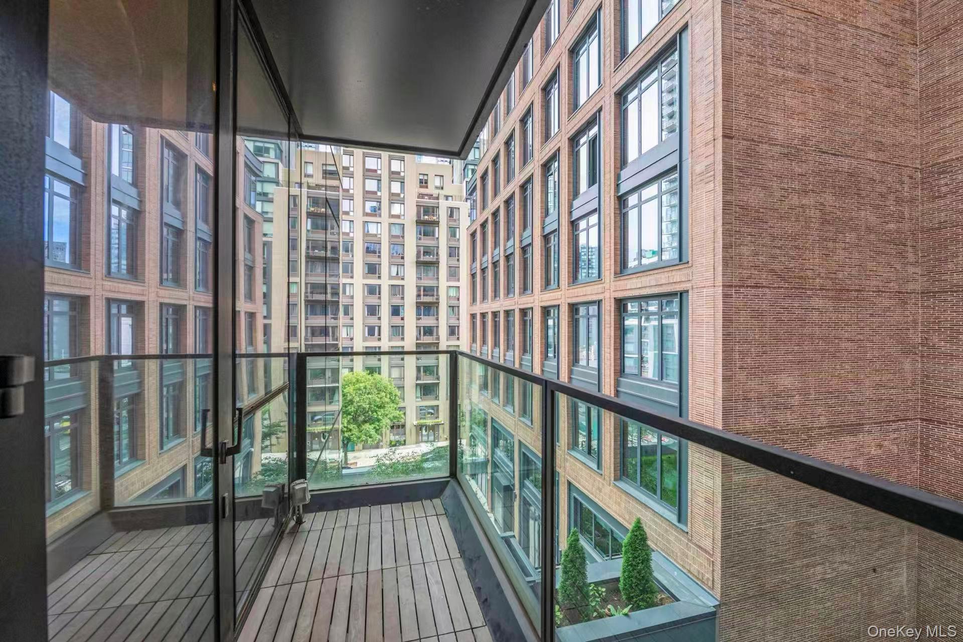 5 Court Square # 6A, Long Island City, NY 11101