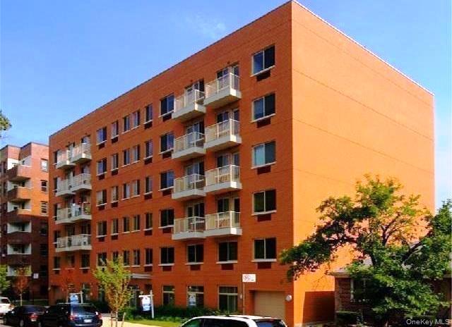 143-20 Hoover Avenue # 605, Briarwood, NY 11435
