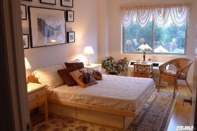 143-20 Hoover Avenue # 605, Briarwood, NY 11435