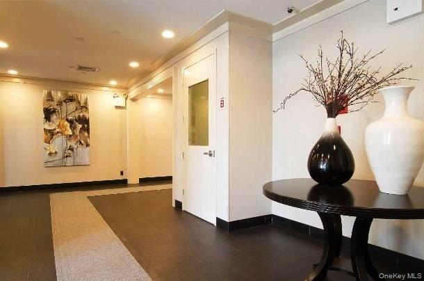 143-20 Hoover Avenue # 605, Briarwood, NY 11435