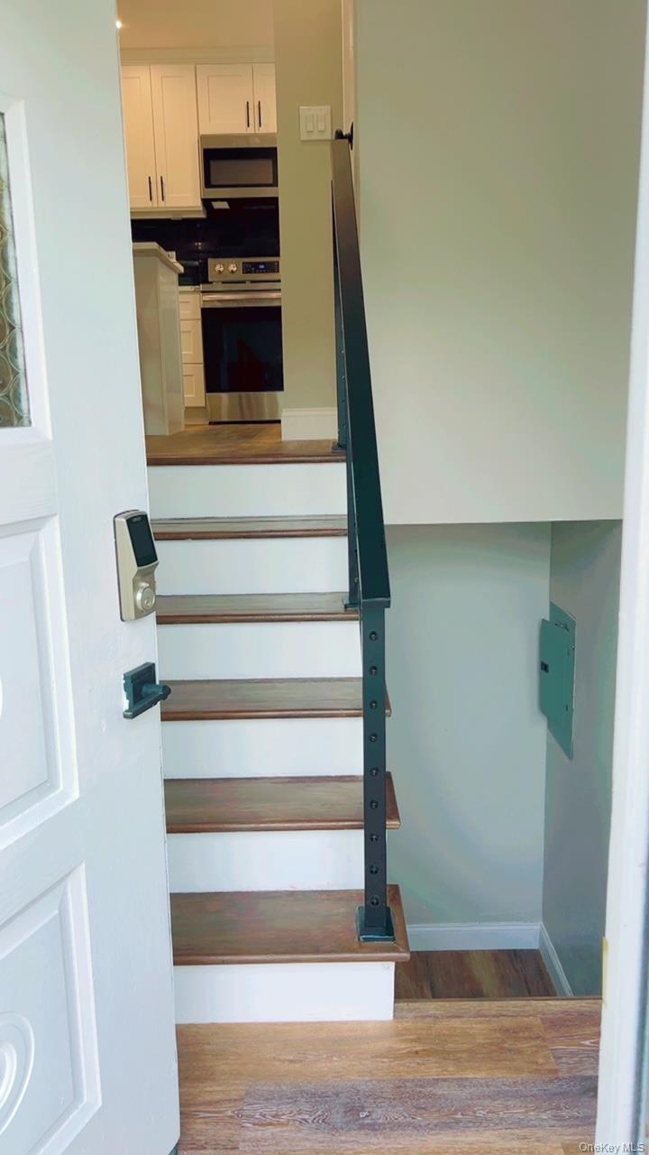 12 Terrace View Road, Farmingdale, NY 11735