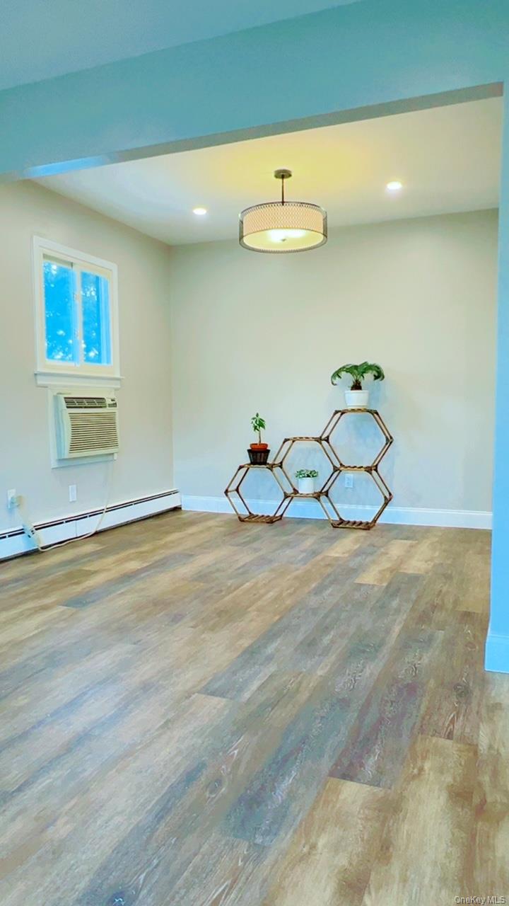 12 Terrace View Road, Farmingdale, NY 11735