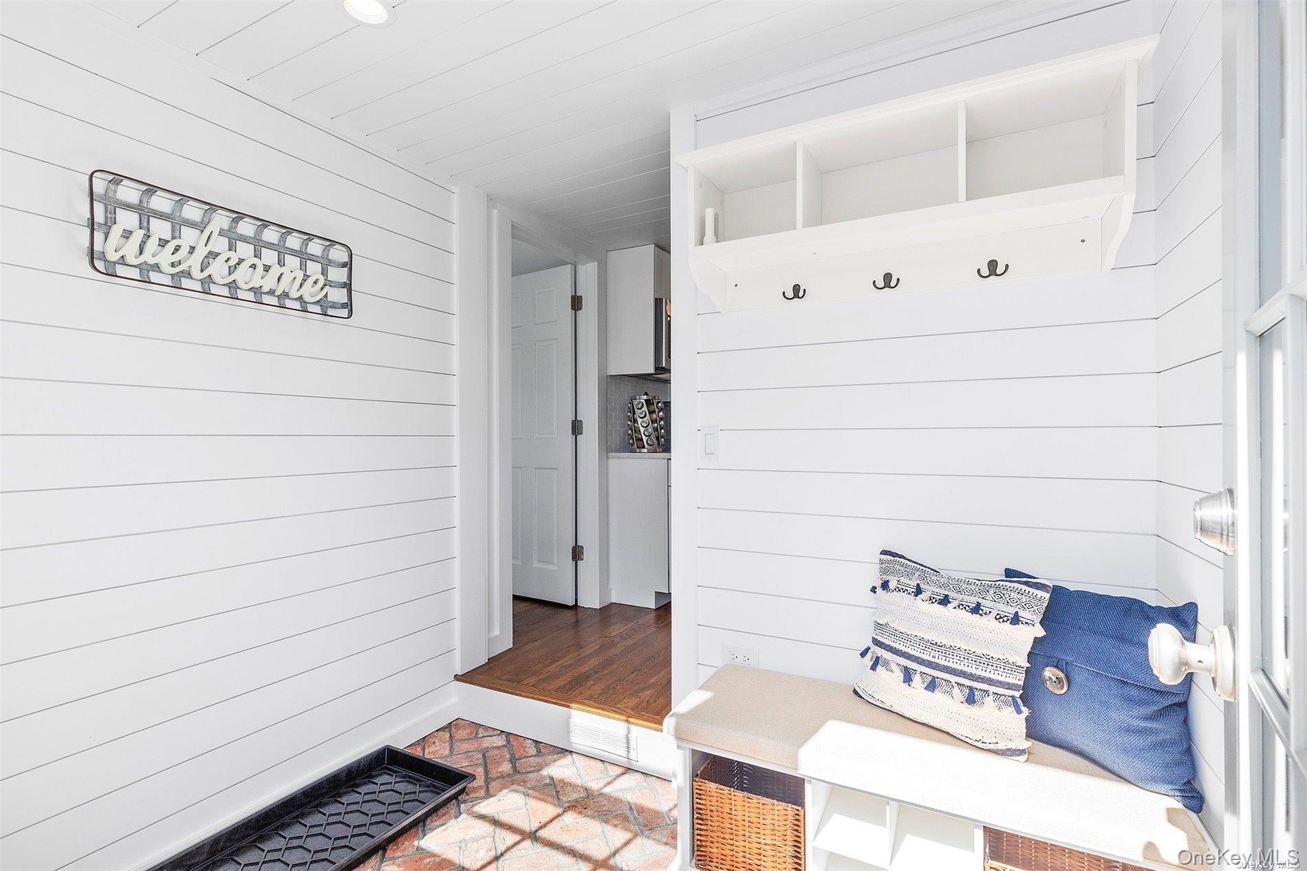 14 Carter Lane, East Quogue, NY 11942