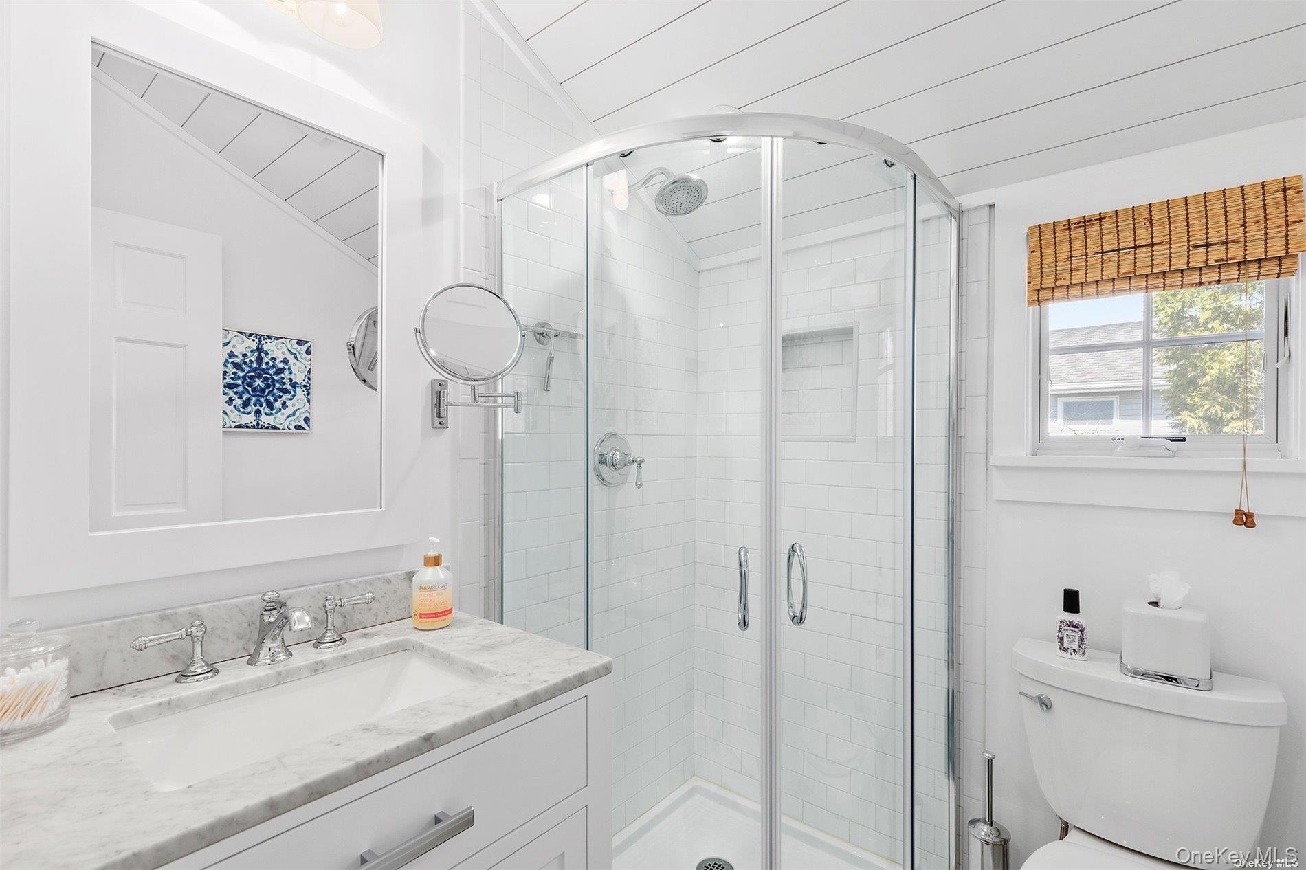 14 Carter Lane, East Quogue, NY 11942