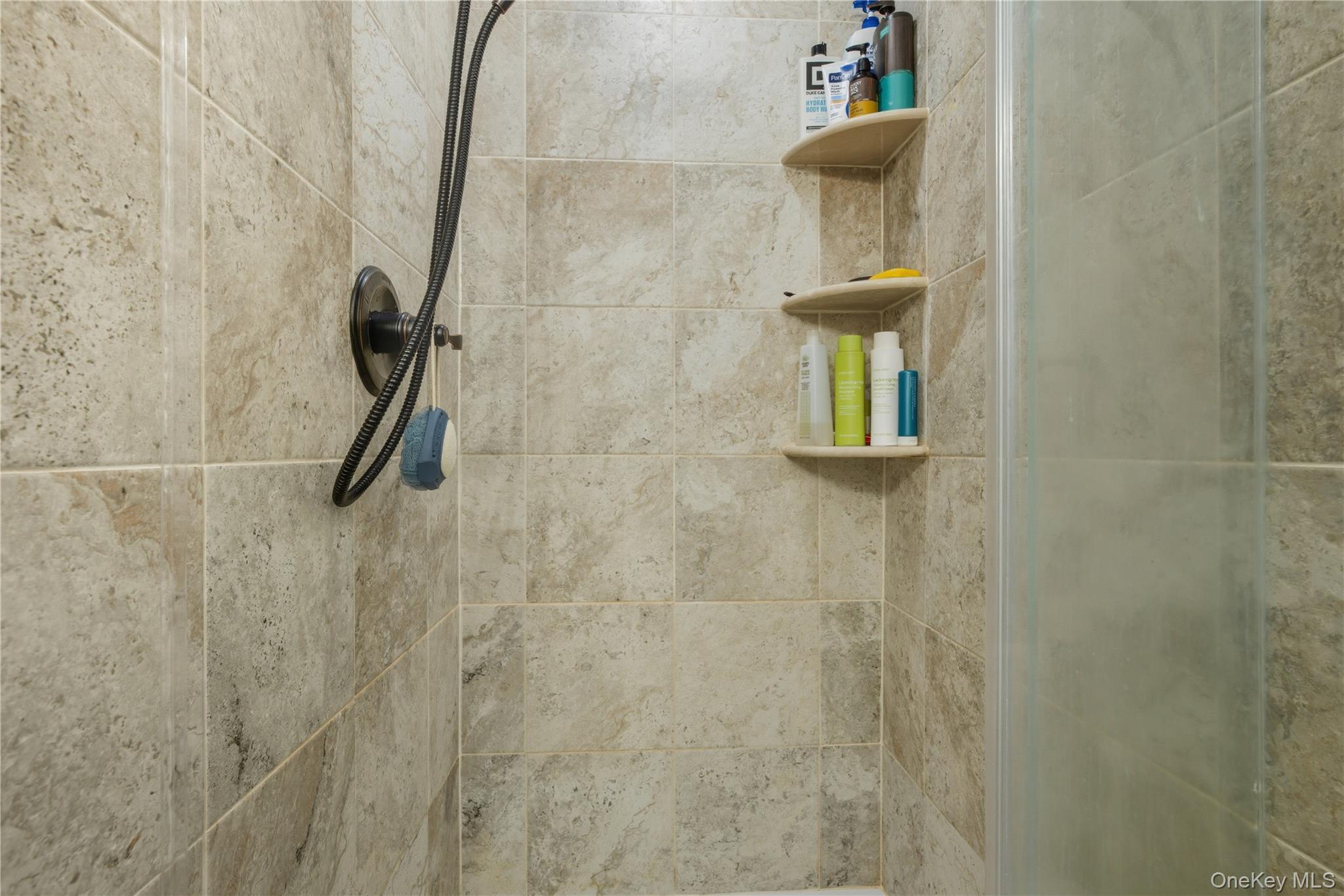 11 Glen Hollow Drive # D58, Holtsville, NY 11742