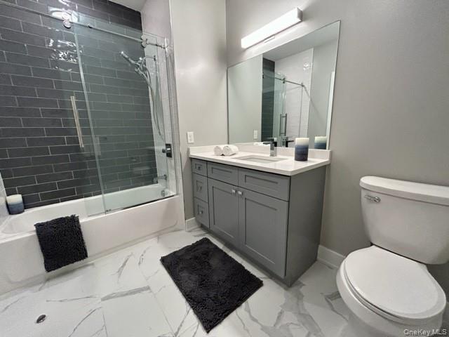 75 Circle Drive # 77-102, Central Islip, NY 11722