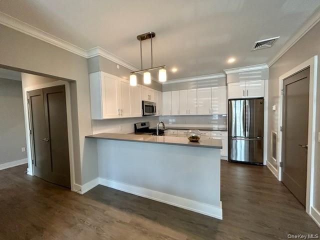 75 Circle Drive # 77-102, Central Islip, NY 11722