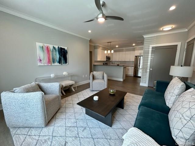 75 Circle Drive # 77-102, Central Islip, NY 11722