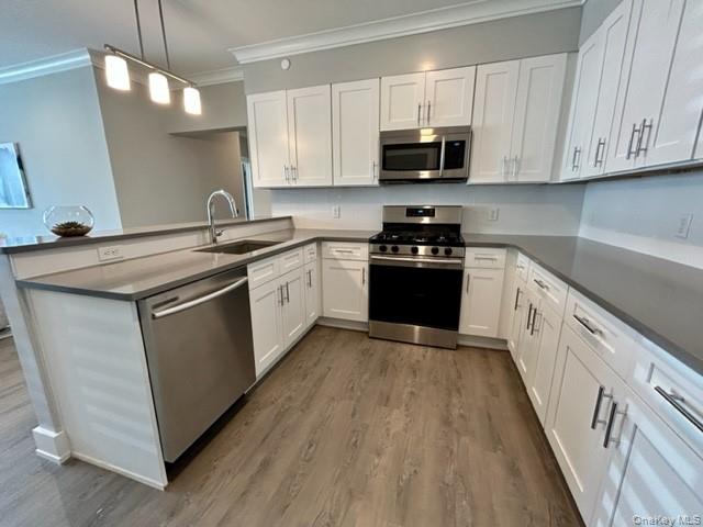 75 Circle Drive # 77-102, Central Islip, NY 11722