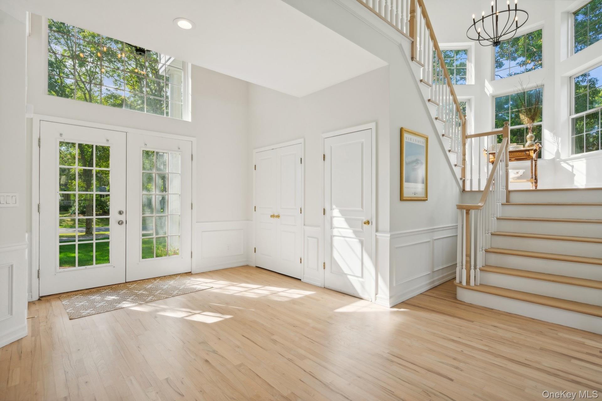 35 Hollow Lane, Westhampton, NY 11977