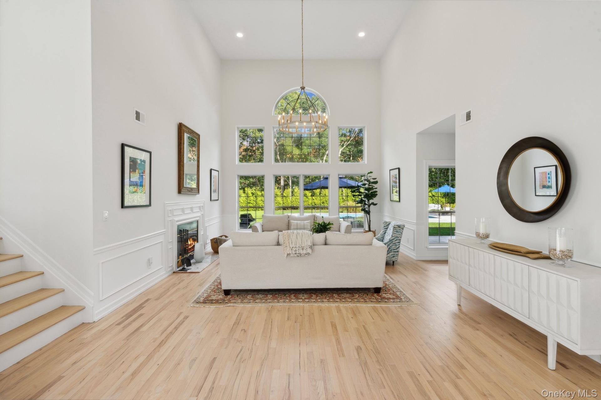 35 Hollow Lane, Westhampton, NY 11977