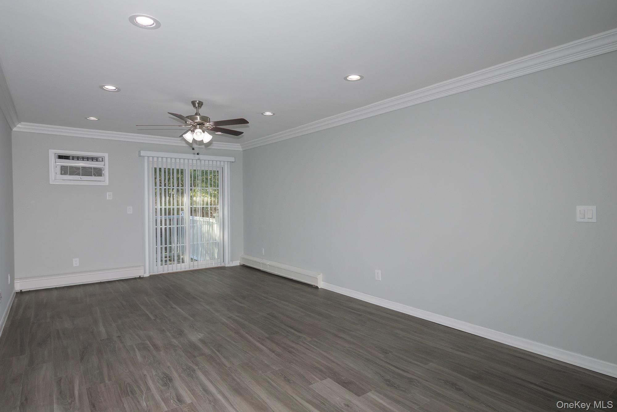 51 Cassa Loop # 51, Holtsville, NY 11742