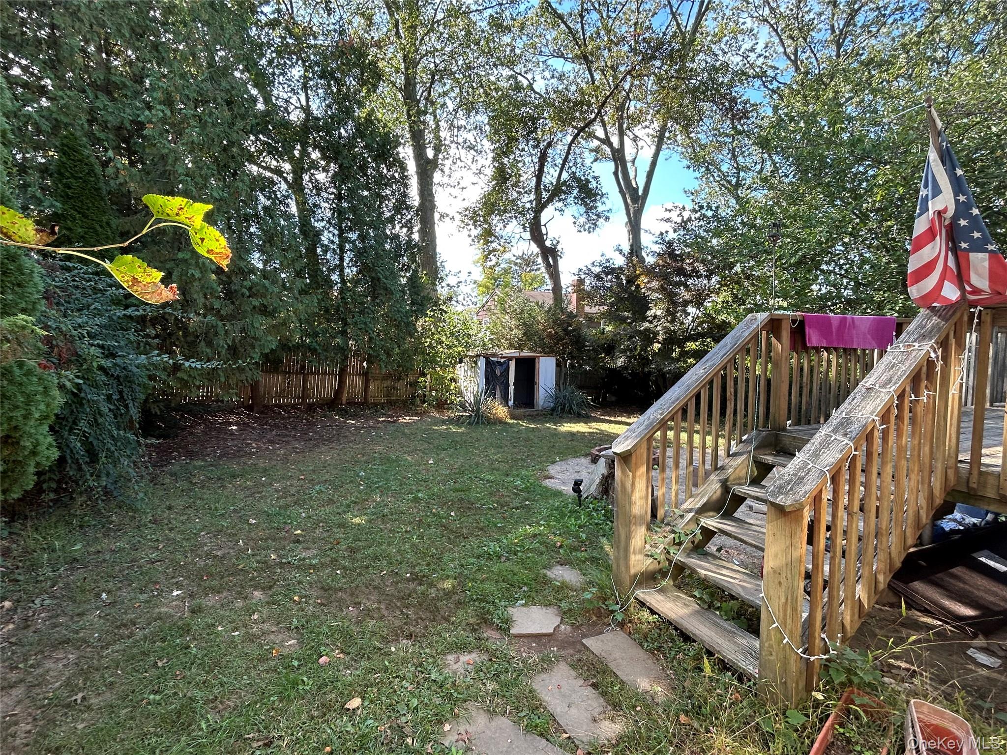 8 Bayard Avenue, Bayville, NY 11709