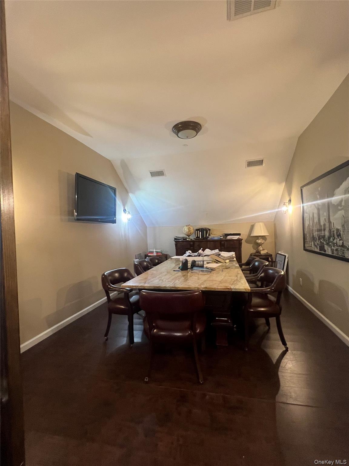 5720 Sunrise Highway, Massapequa, NY 11758