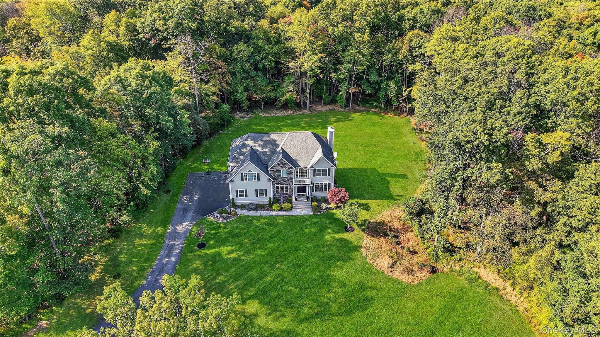 93 Shagbark Lane, Hopewell Junction, NY 12533