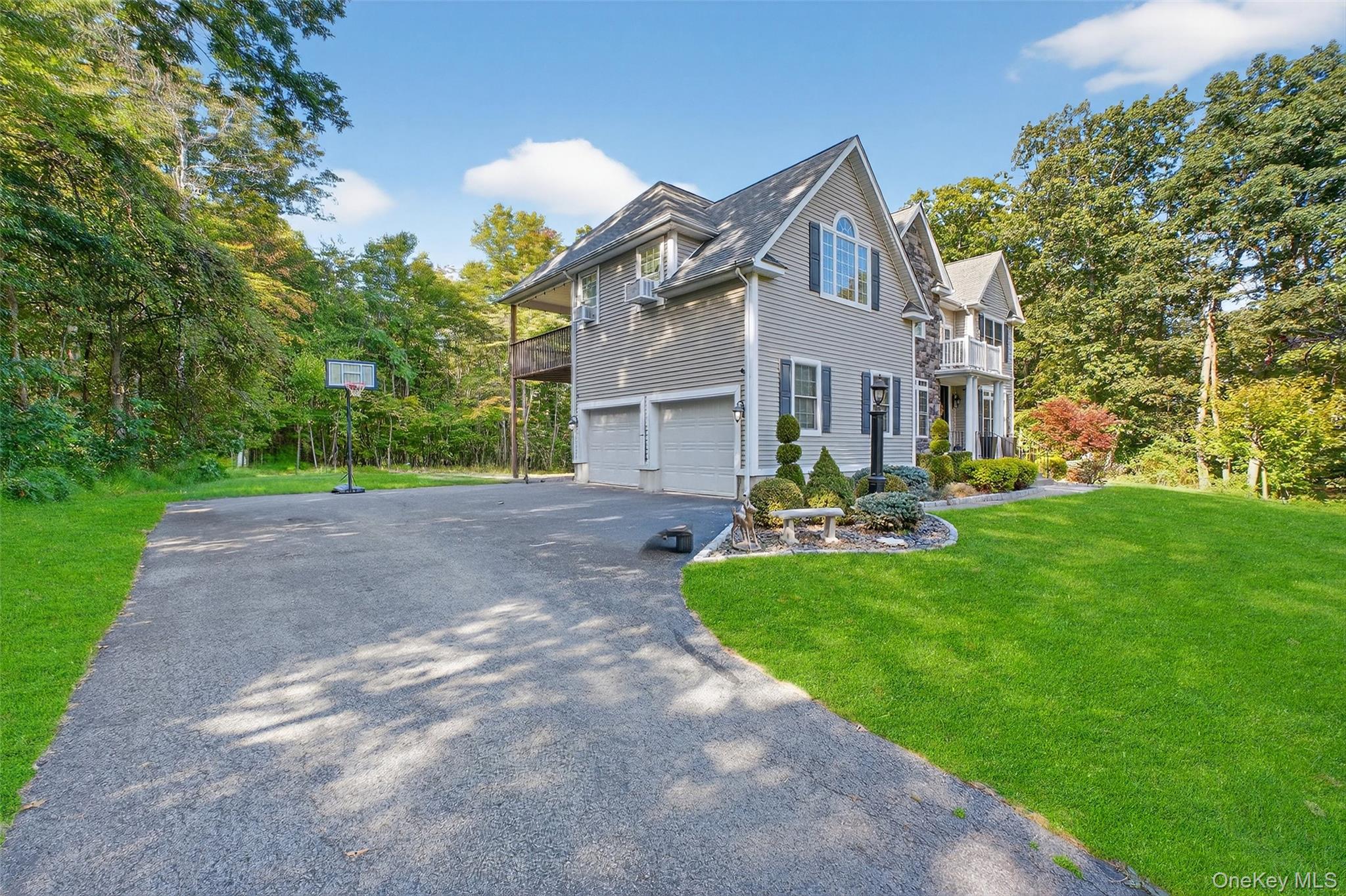 93 Shagbark Lane, Hopewell Junction, NY 12533