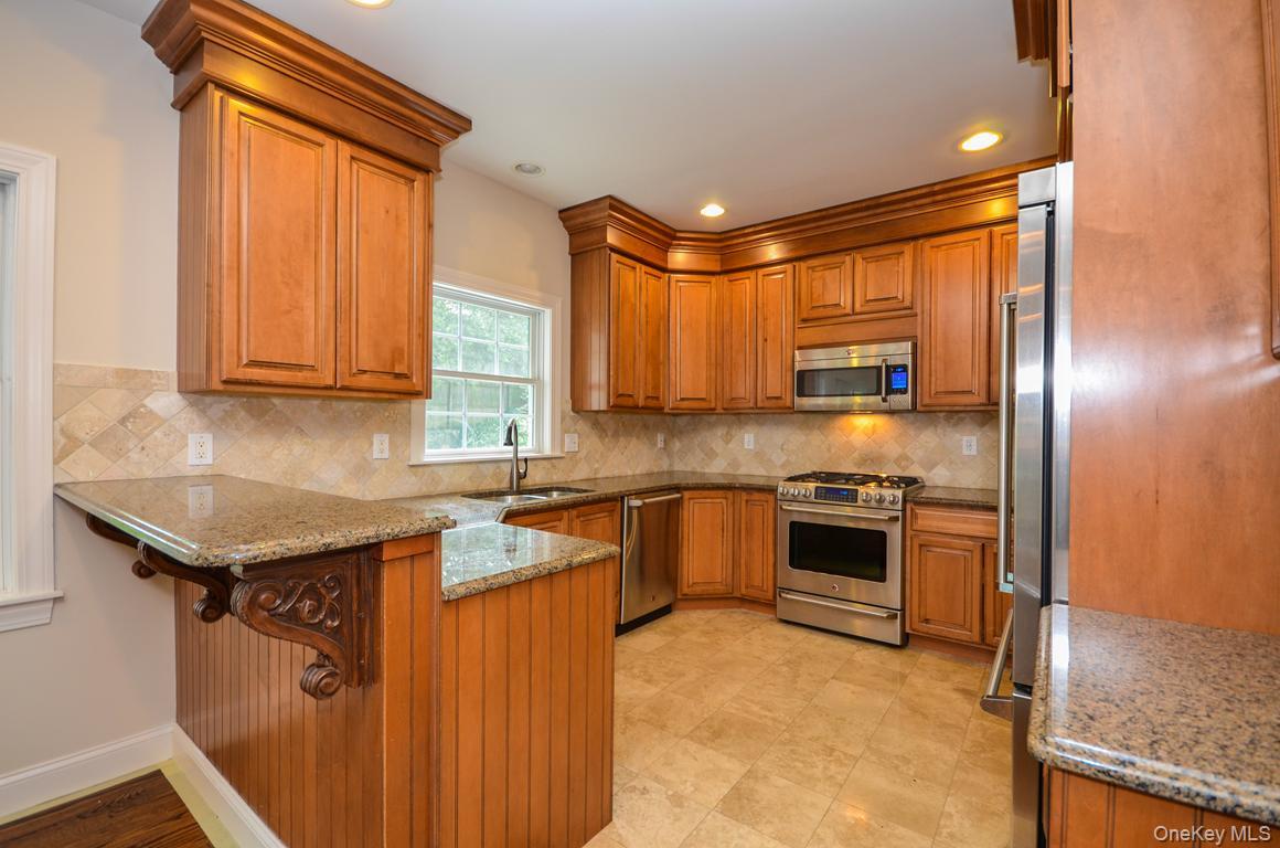 404 Columbus Avenue # Left Side, West Harrison, NY 10604