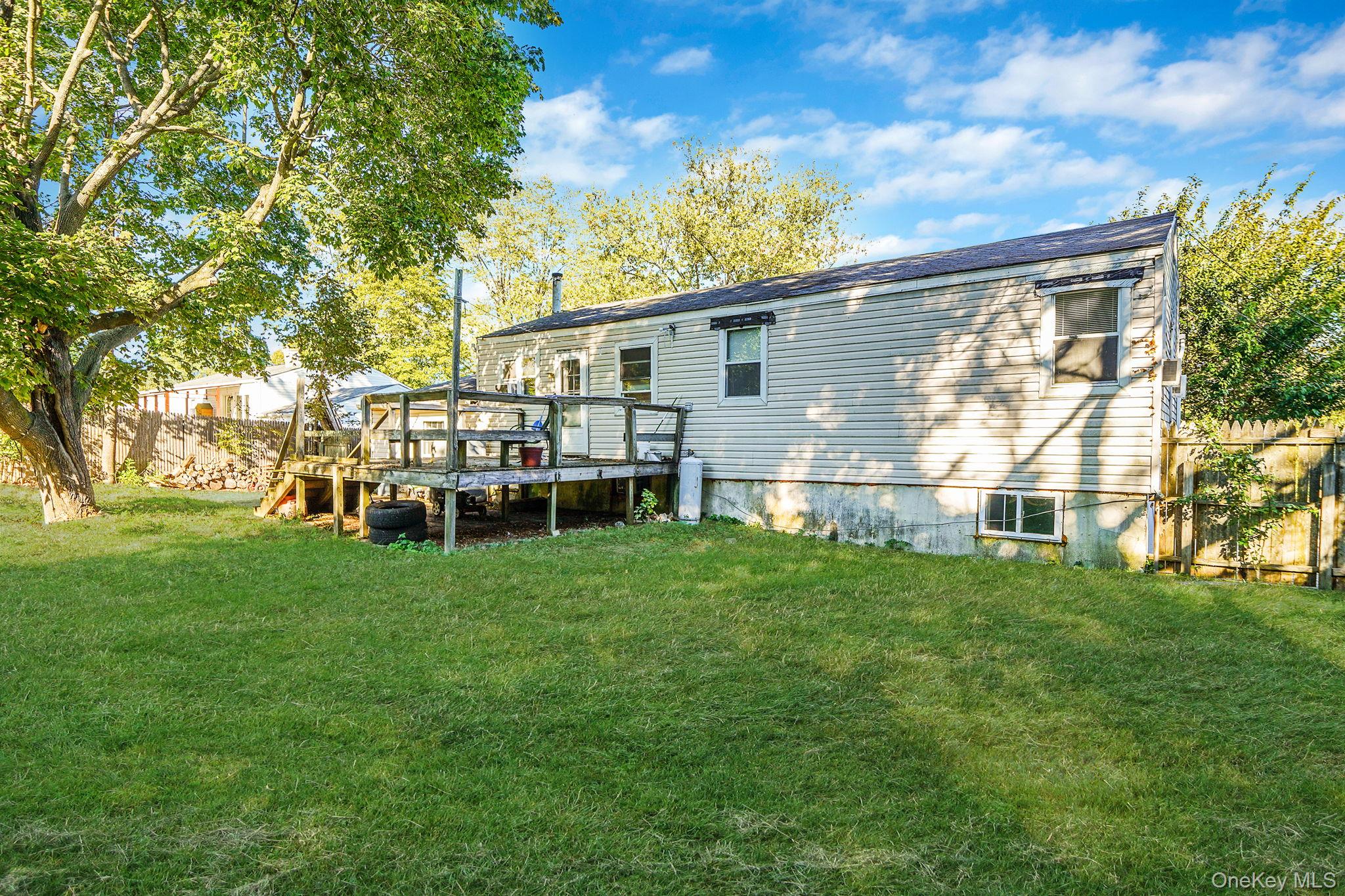 2812 Sipp Avenue, Medford, NY 11763