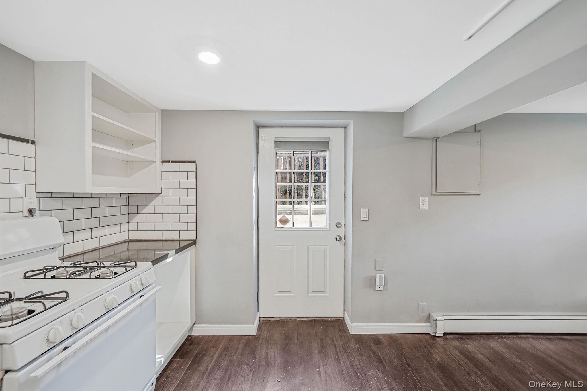 2812 Sipp Avenue, Medford, NY 11763