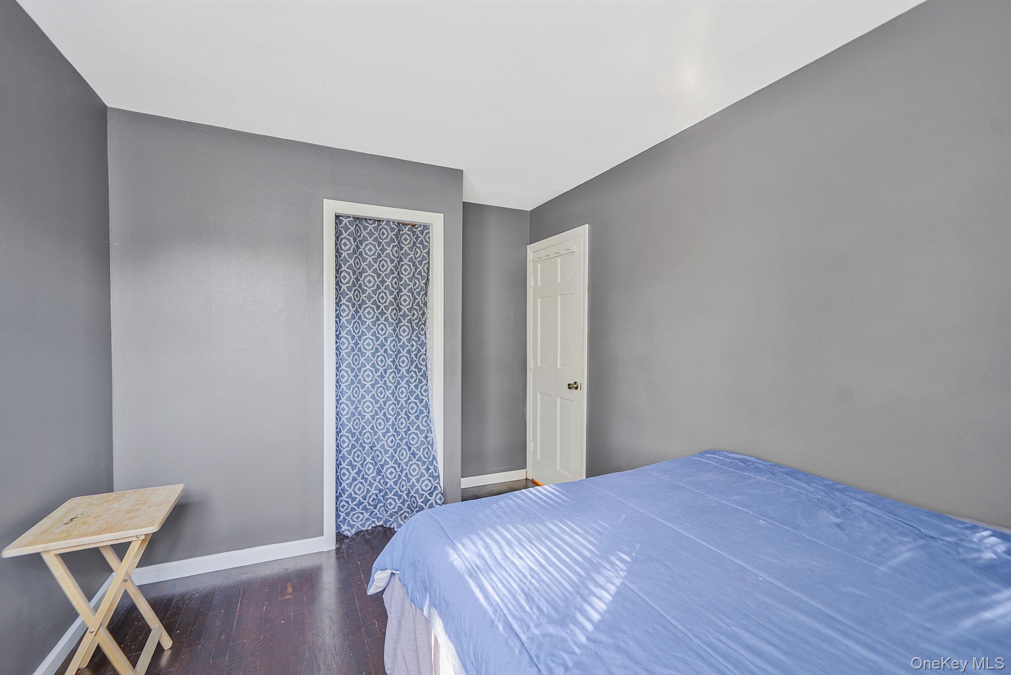 2812 Sipp Avenue, Medford, NY 11763