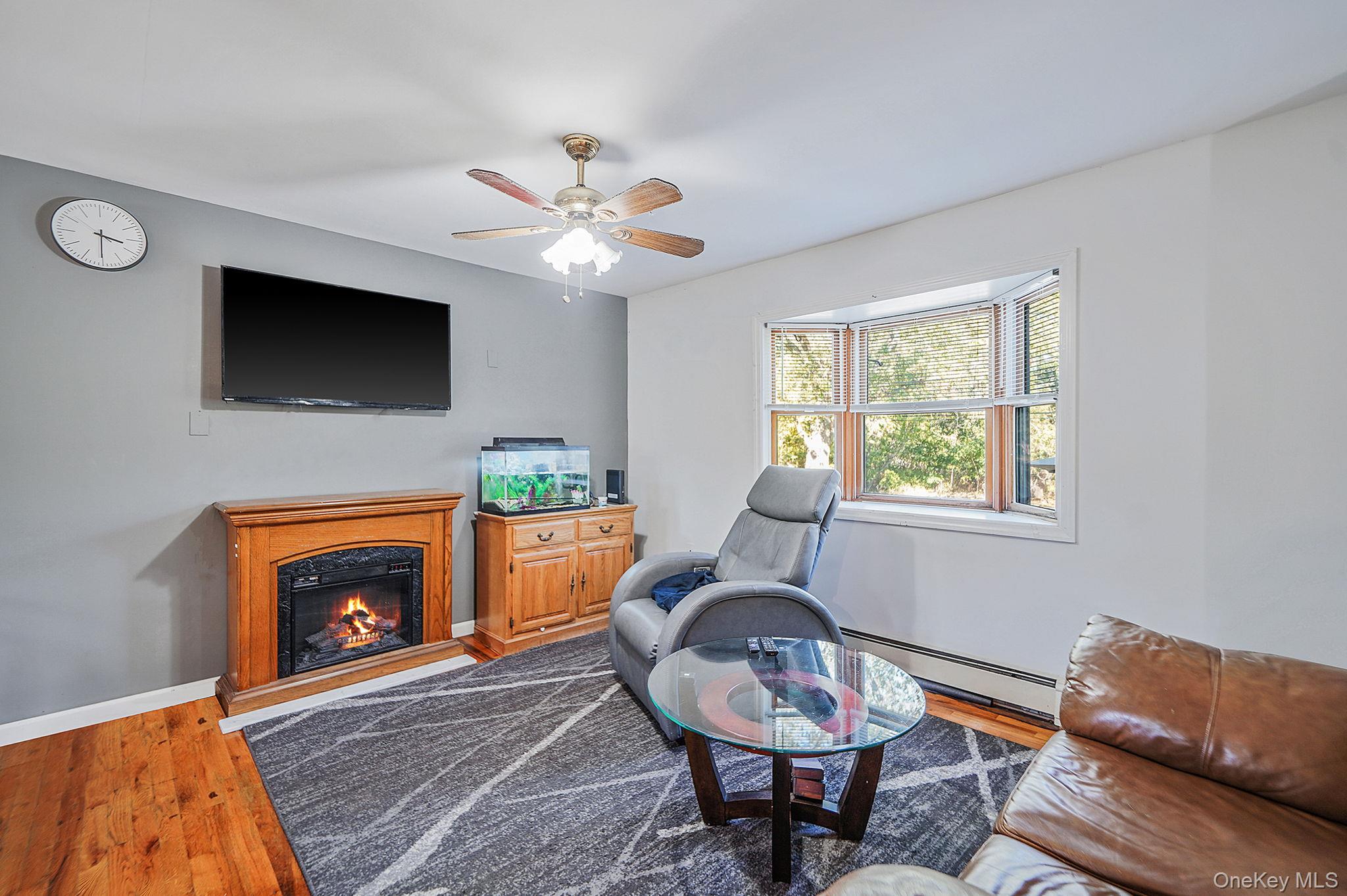 2812 Sipp Avenue, Medford, NY 11763