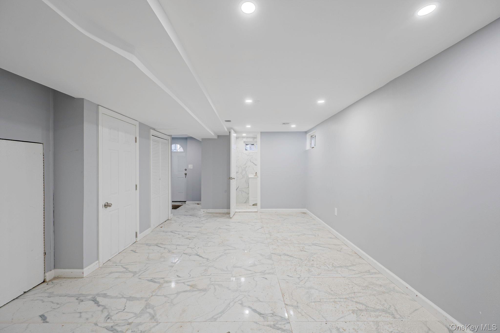 8726 127th Street, Richmond Hill, NY 11418